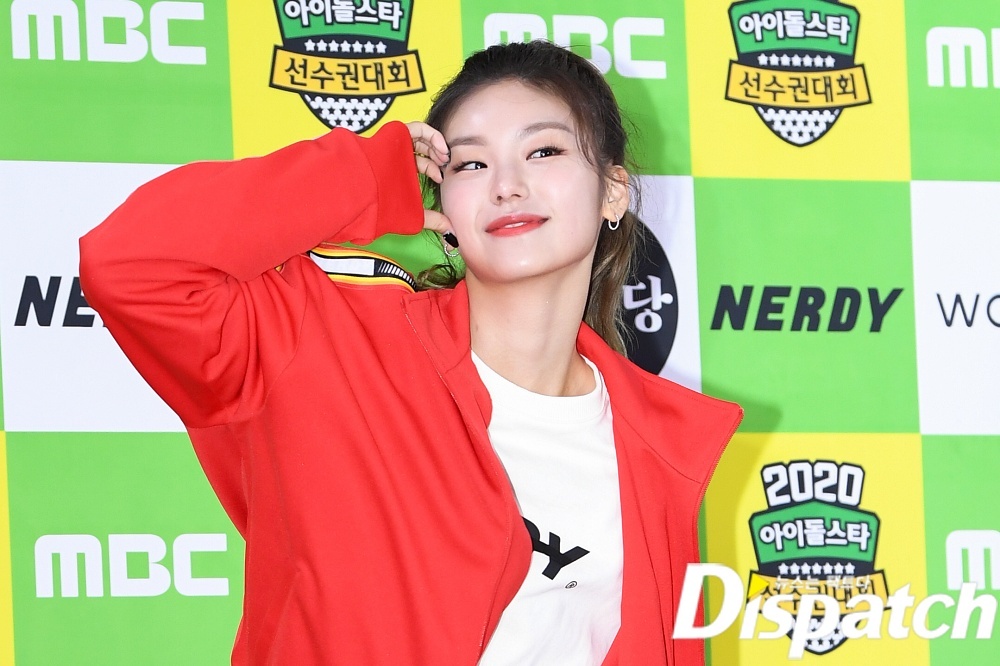 Dan tan binh Kpop noi bat trong ngay khai mac Dai hoi the thao 2020 hinh anh