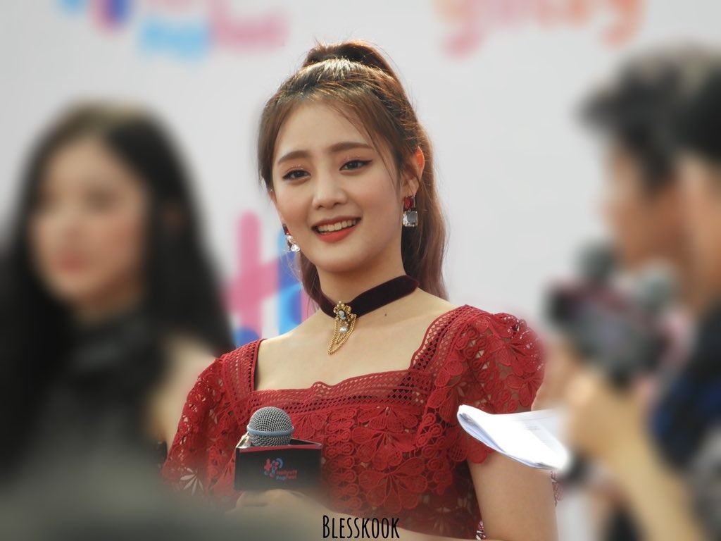 idol Thai gia the khung anh 4