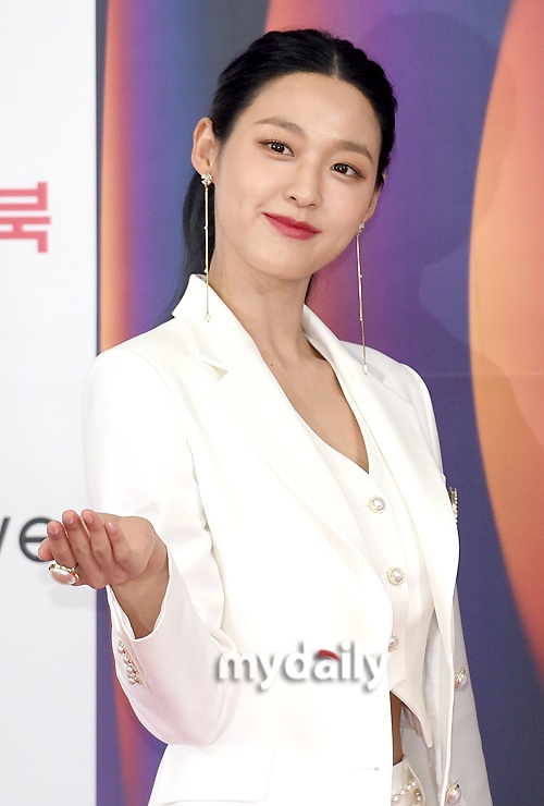 dàn sao Kpop trên thảm đỏ ảnh 11 dan sao Kpop tren tham do anh 11