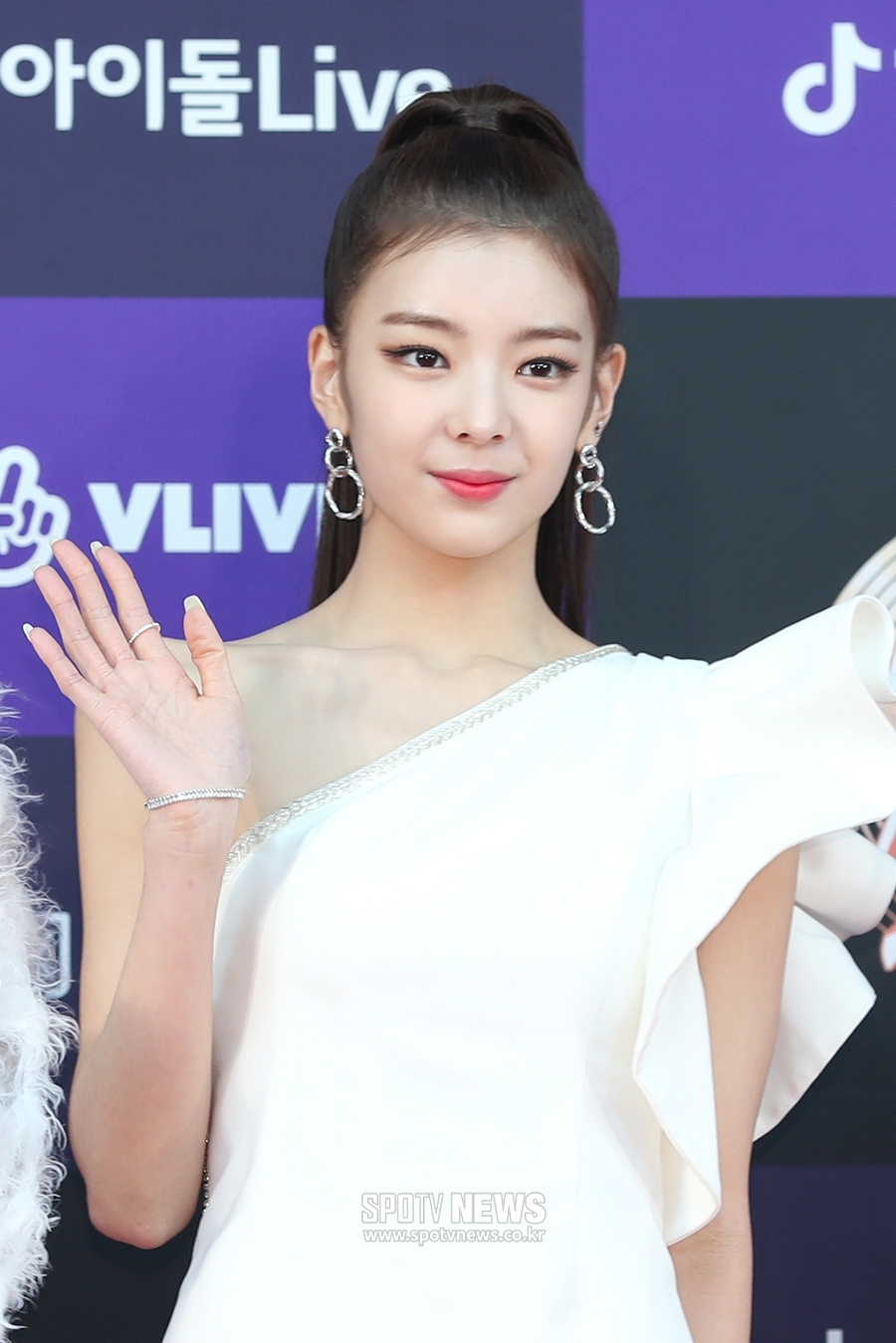 sao Kpop trên thảm đỏ ảnh 6 sao Kpop tren tham do anh 6