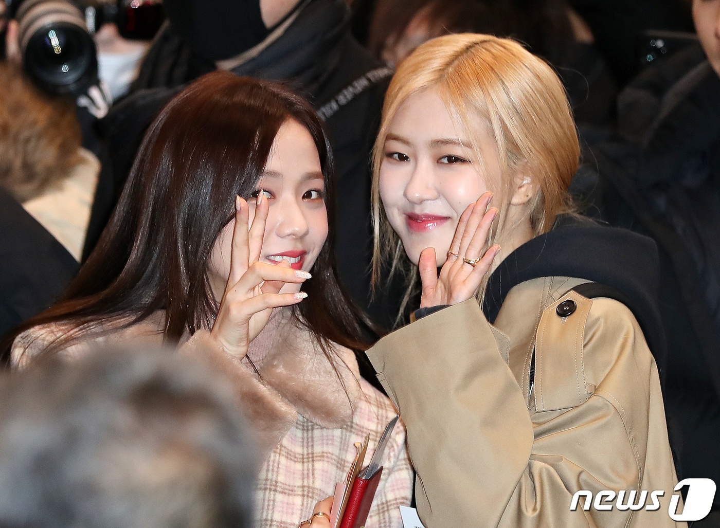 sao Kpop san bay anh 3