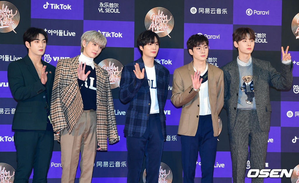 sao Kpop tren tham do anh 18