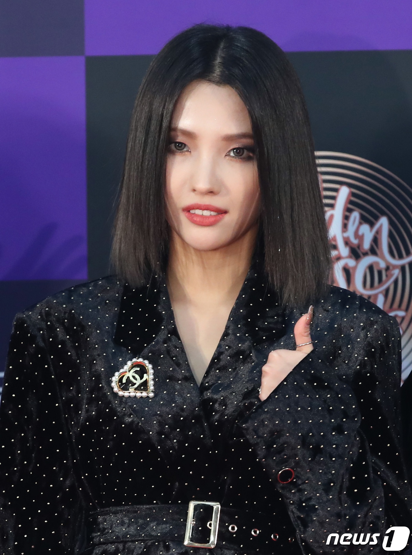 sao Kpop tren tham do anh 8