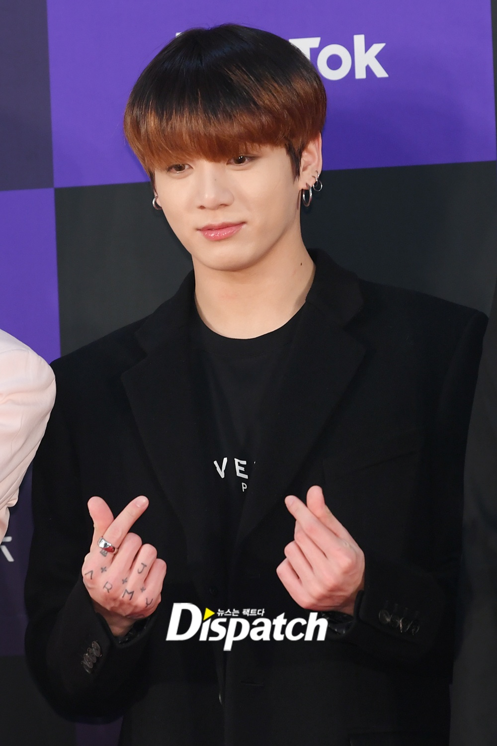 sao Kpop tren tham do anh 14