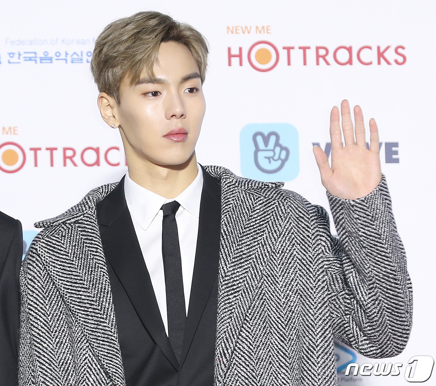 sao Kpop tham do anh 20