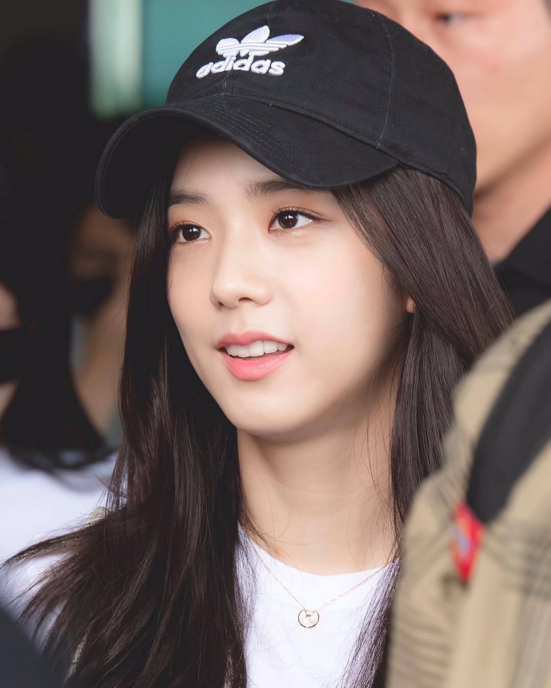 idol kpop nổi bật khi không trang điểm ảnh 8 idol kpop noi bat khi khong trang diem anh 8