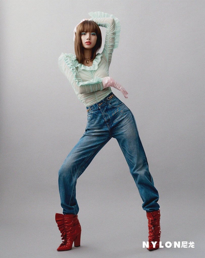 Lisa trên tạp chí ảnh 3 Lisa tren tap chi anh 3