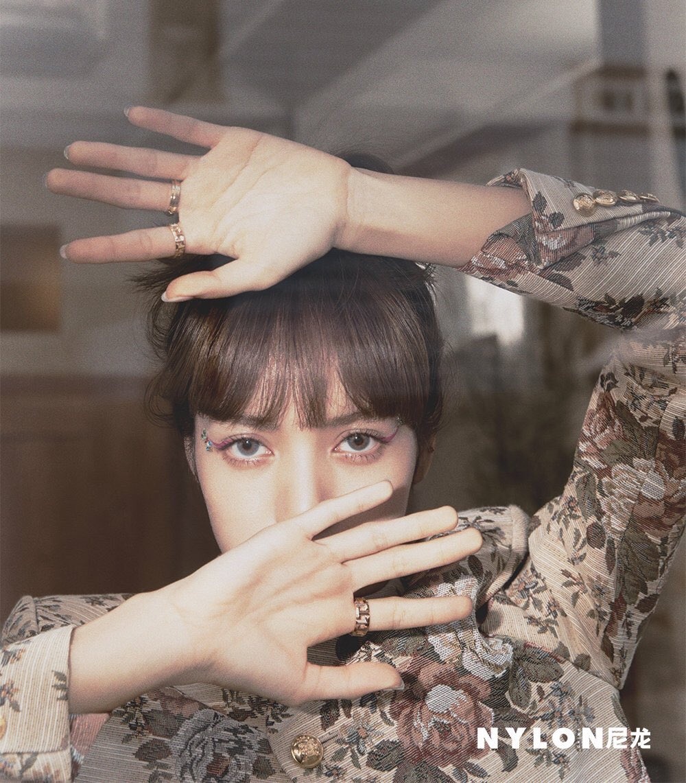 Lisa trên tạp chí ảnh 10 Lisa tren tap chi anh 10