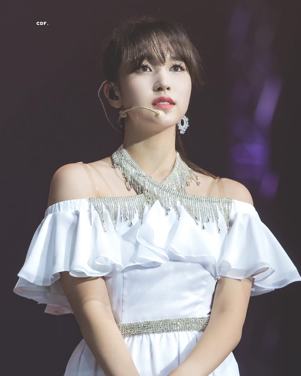 Idol Kpop mang vẻ đẹp quý tộc ảnh 4 Idol Kpop mang ve dep quy toc anh 4