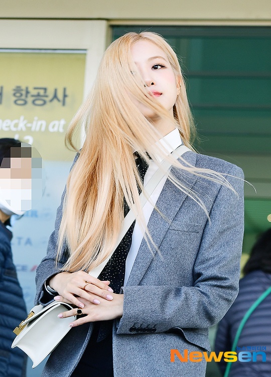 Rosé tại sân bay ảnh 10 Rose tai san bay anh 10