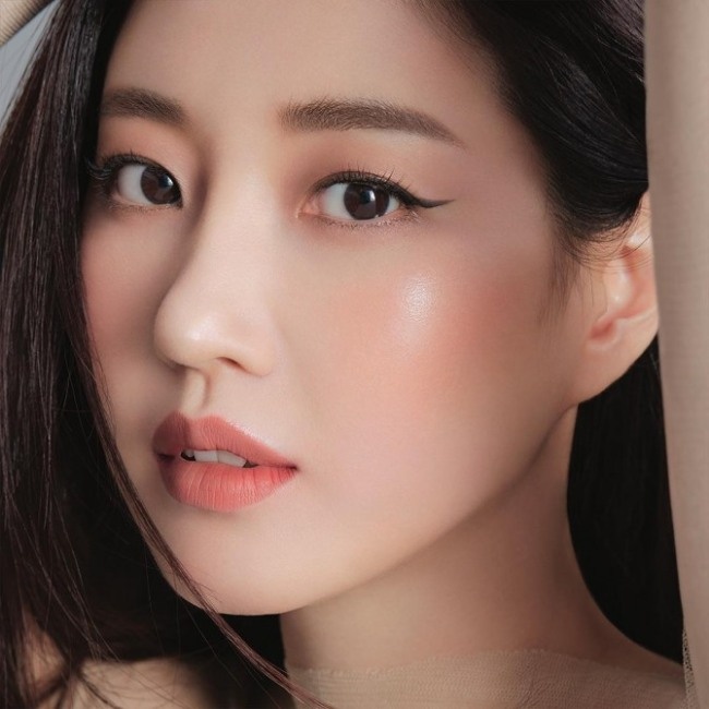 nhan sac tre trung cua Hoa Hau Han Quoc anh 17