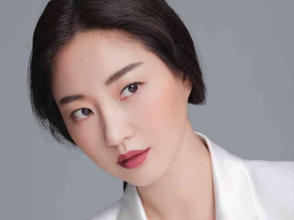 nhan sac tre trung cua Hoa Hau Han Quoc anh 13