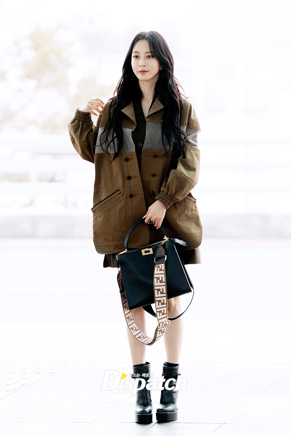 sao Kpop tại sân bay ảnh 2 sao Kpop tai san bay anh 2