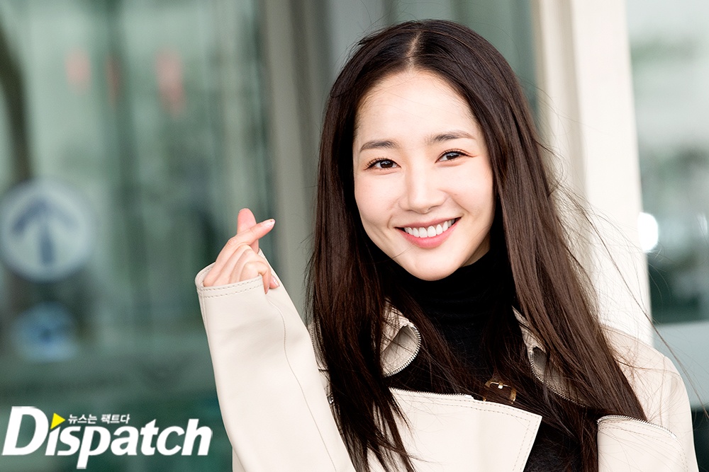 sao Kpop tai san bay anh 13