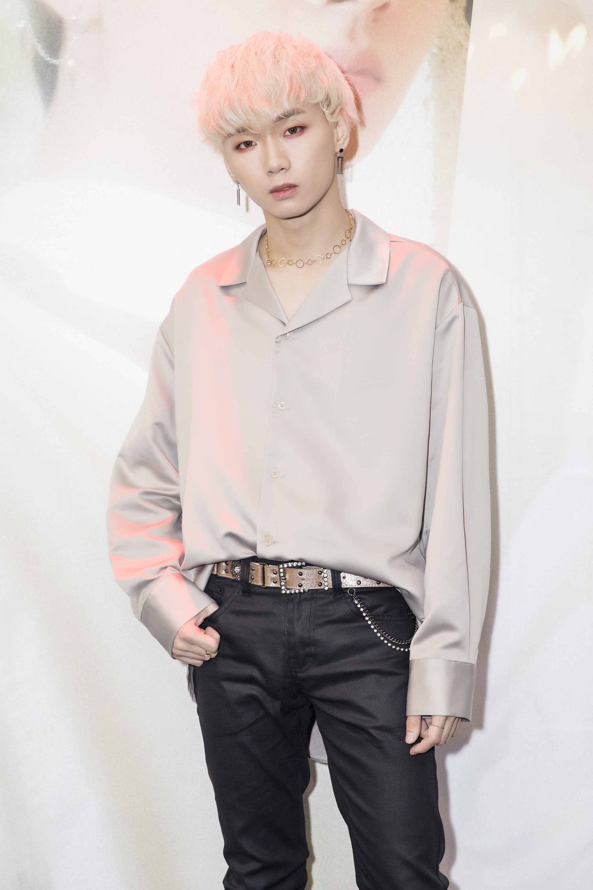 D1Verse khoe doi hinh dong deu ngay debut anh 5