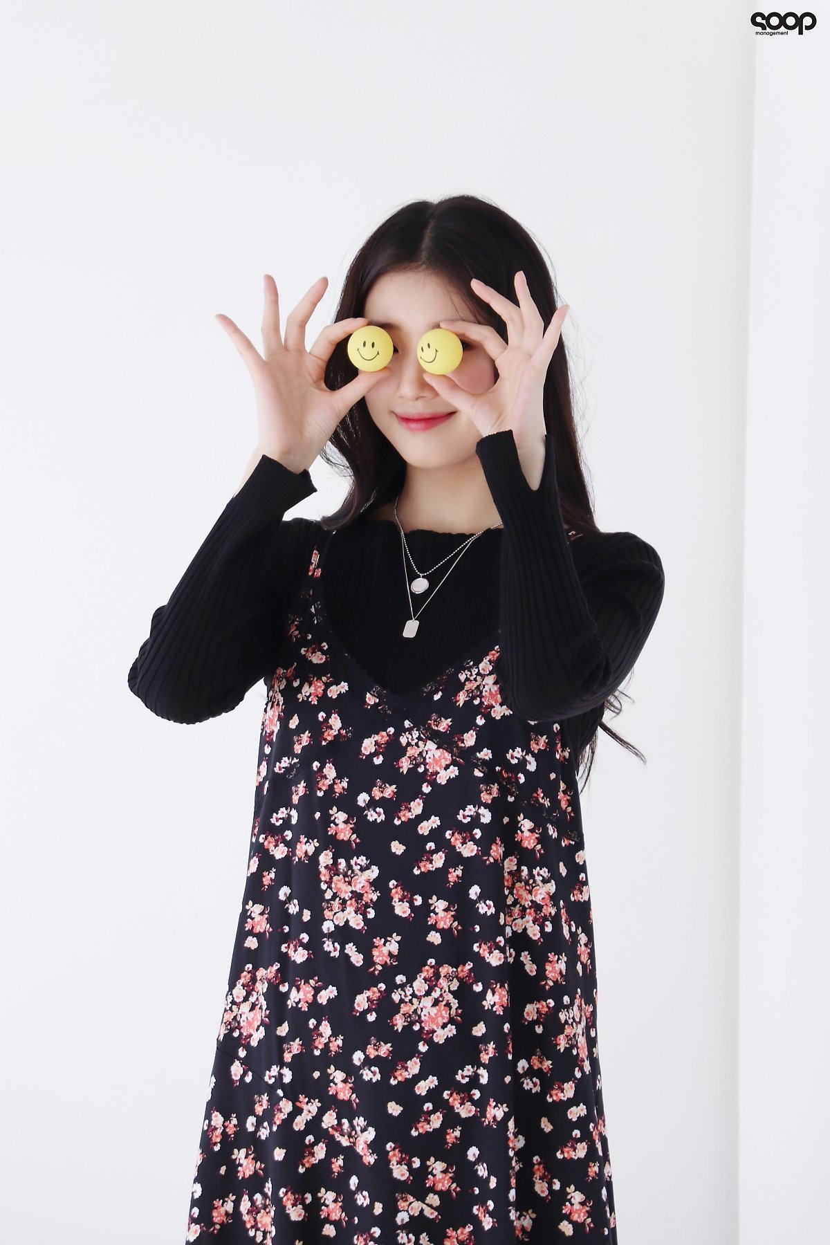 Suzy trong bo hinh moi anh 11