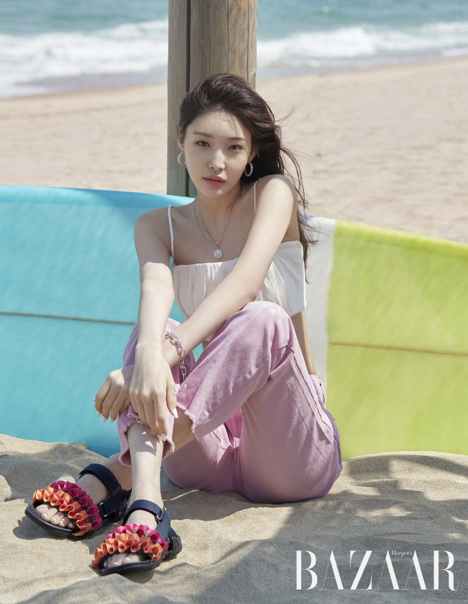 Chung Ha trên tạp chí ảnh 6 Chung Ha tren tap chi anh 6