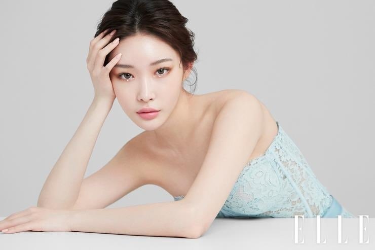 Chung Ha trên tạp chí ảnh 1 Chung Ha tren tap chi anh 1