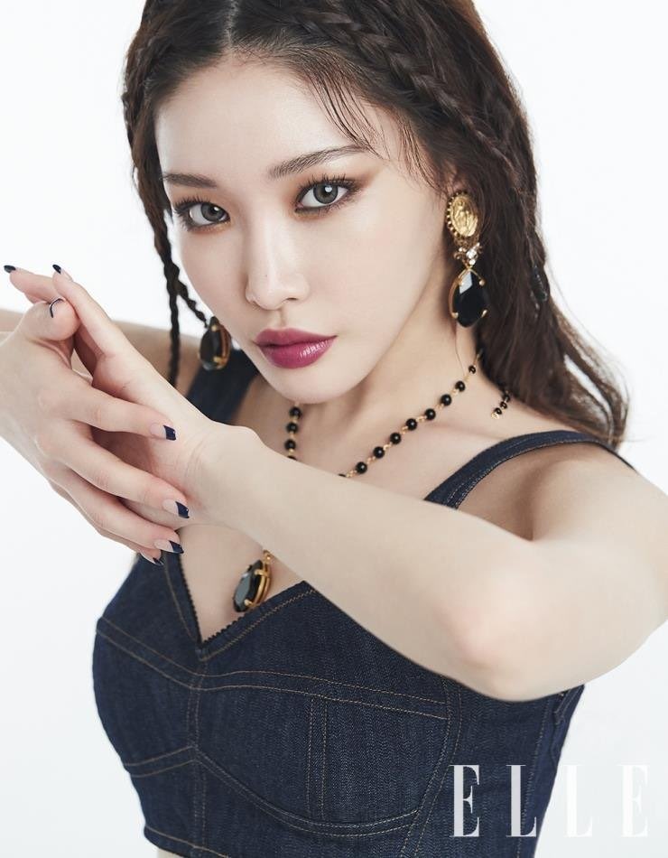 Chung Ha trên tạp chí ảnh 3 Chung Ha tren tap chi anh 3