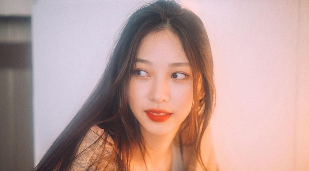 Dan dien vien the he moi sinh nam 1997-1999 nha JYP hinh anh