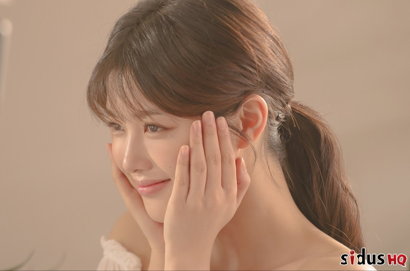 Nhan sac cua Kim Yoo Jung anh 6