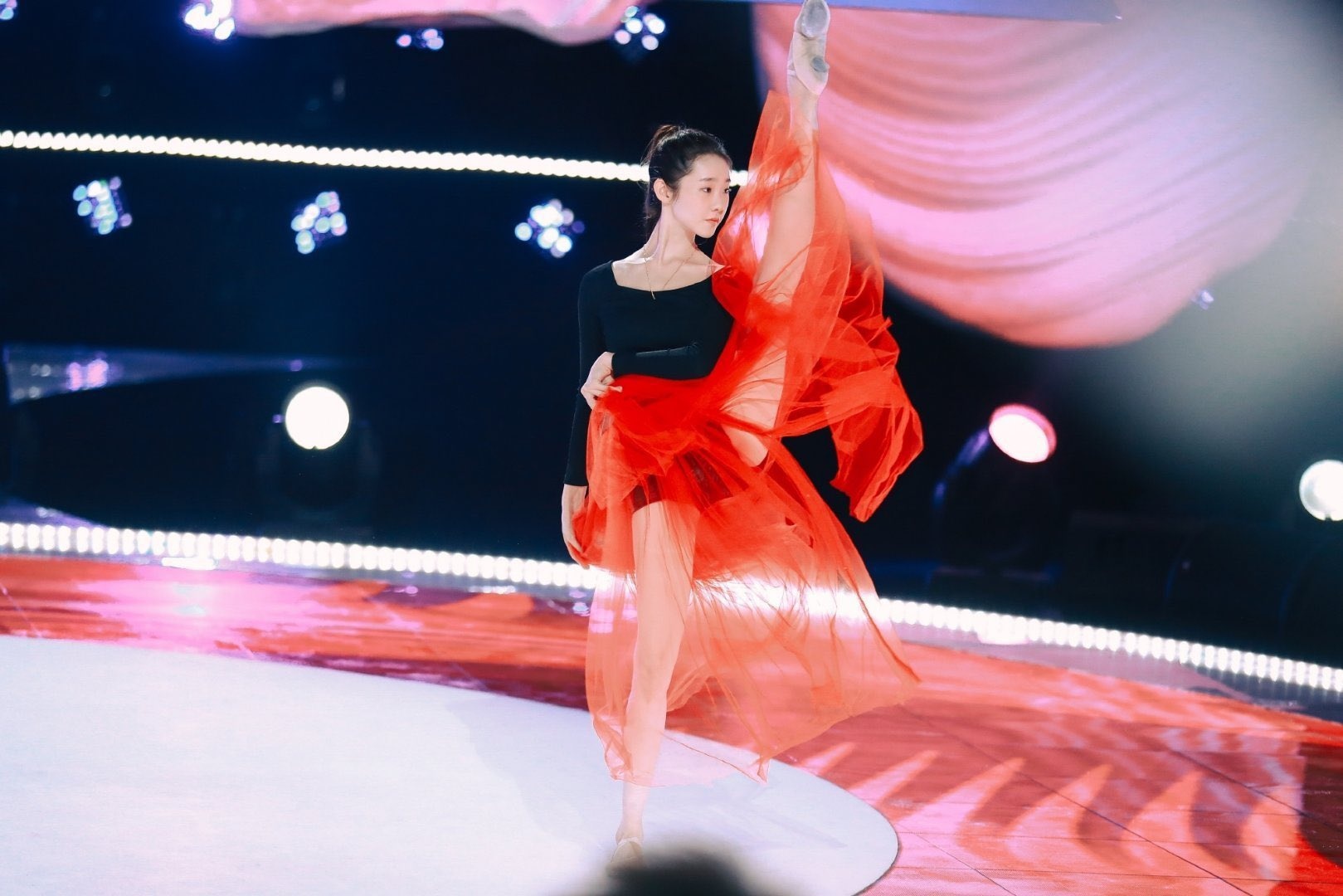 thi sinh Sang tao doanh co ngoai hinh noi bat anh 2