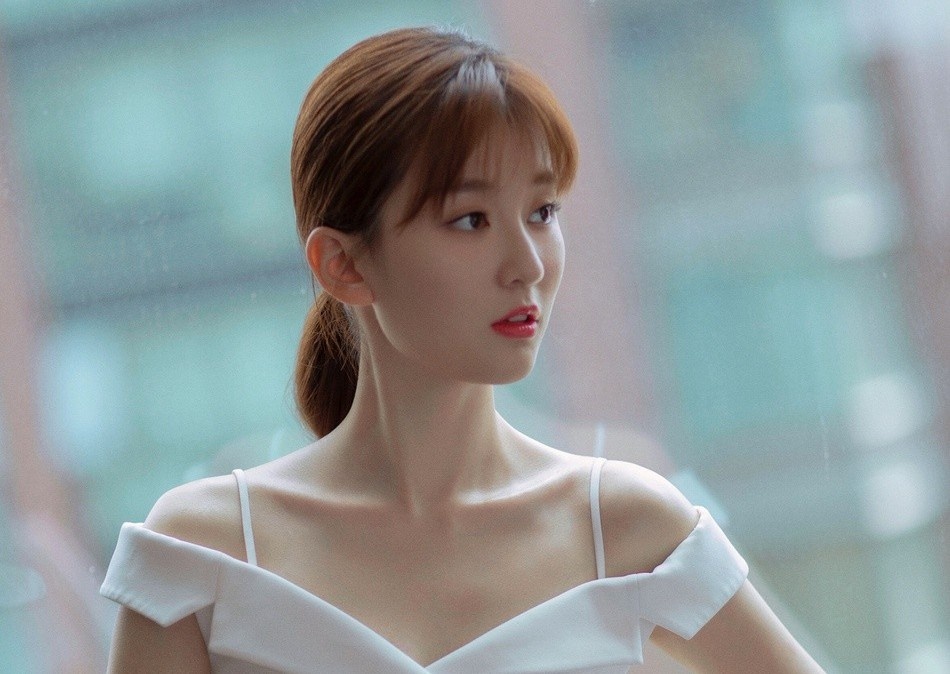 Bon my nhan giau co, gia the cua man anh Hoa ngu hinh anh