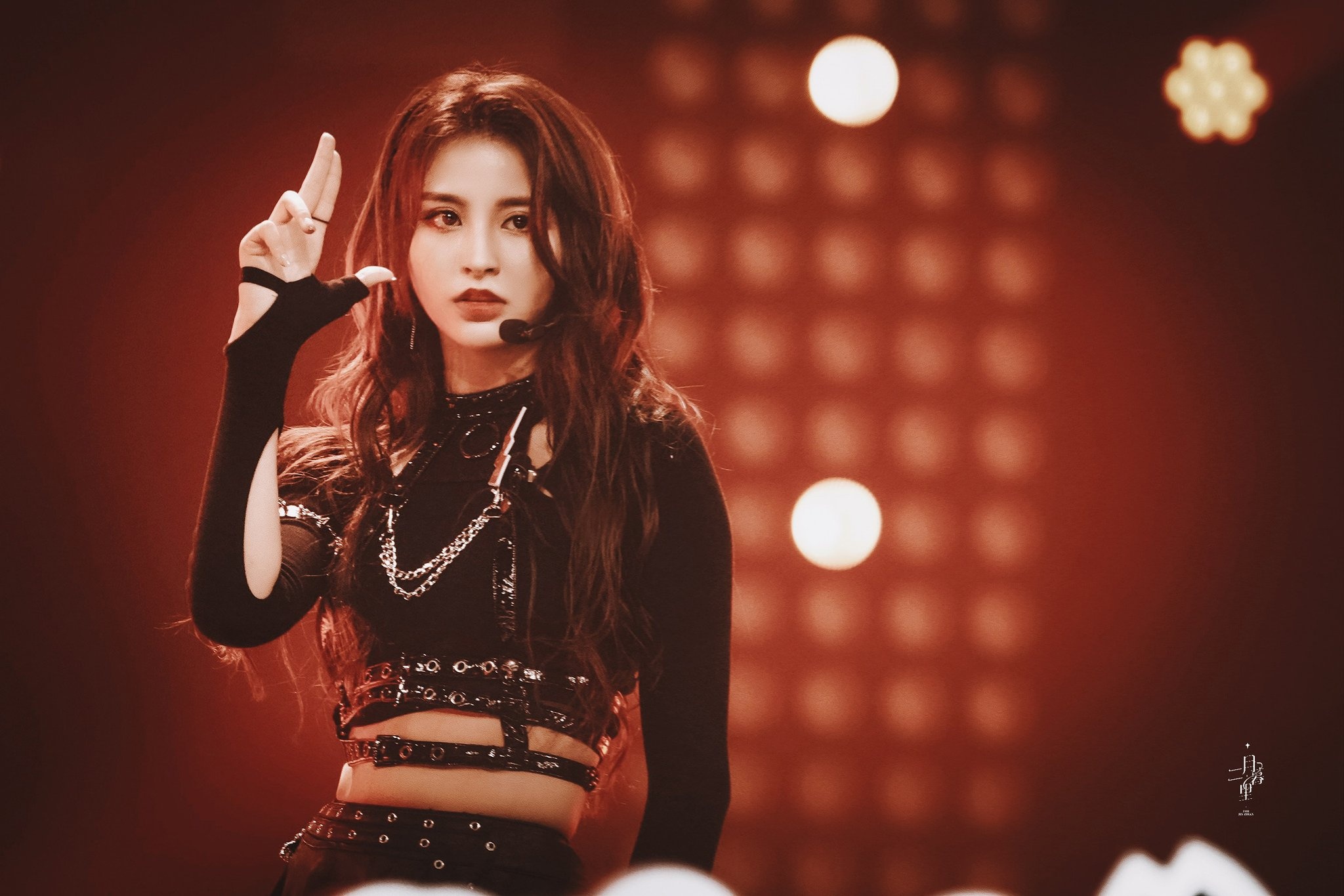 visual the he moi Cbiz anh 11