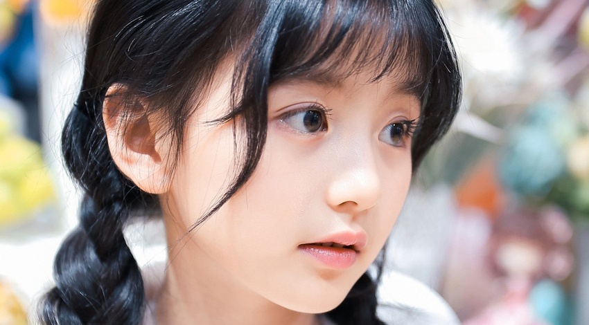 Sao nhi 11 tuoi duoc san don nhat showbiz Trung Quoc hinh anh