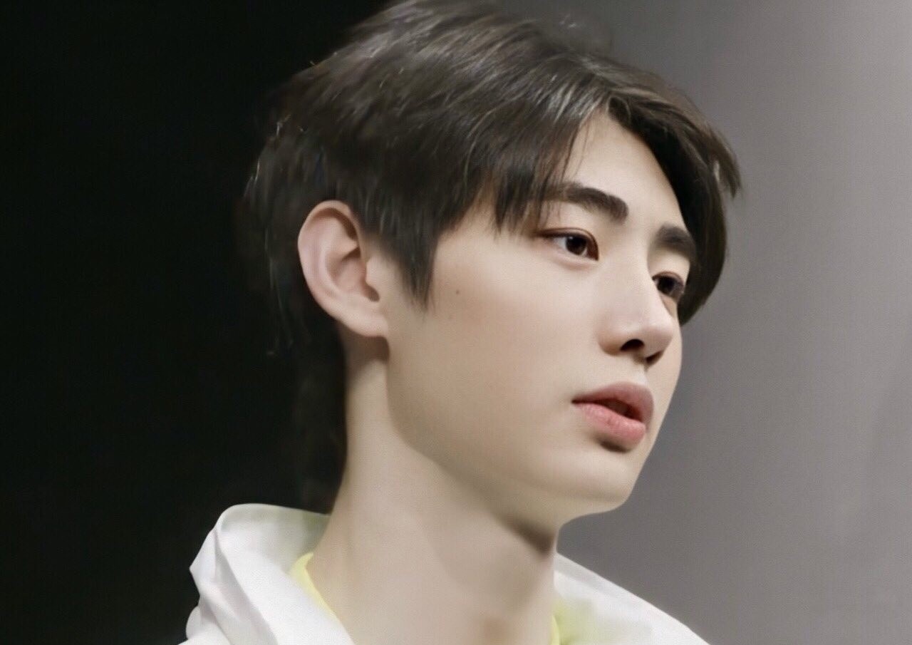 Hoang tu truot bang the he moi gay chu y khi lan san ca hat hinh anh