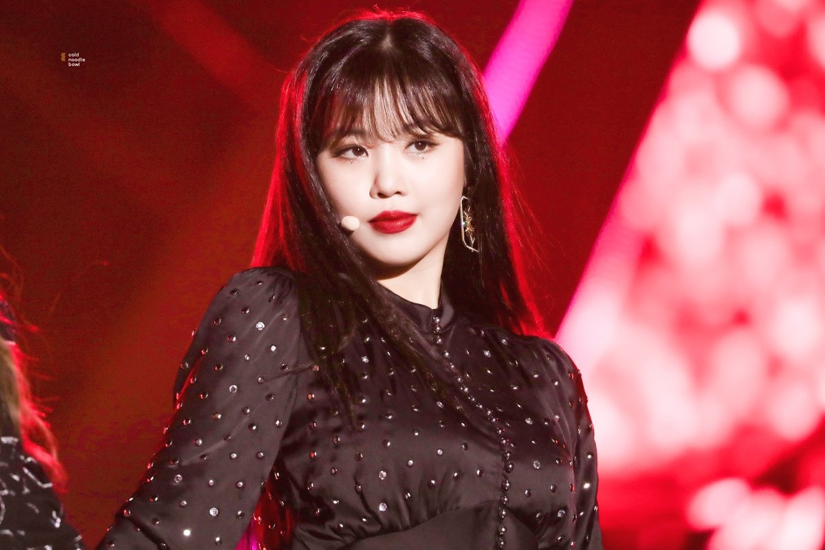 lan debut chua duoc biet den cua idol Kpop anh 9