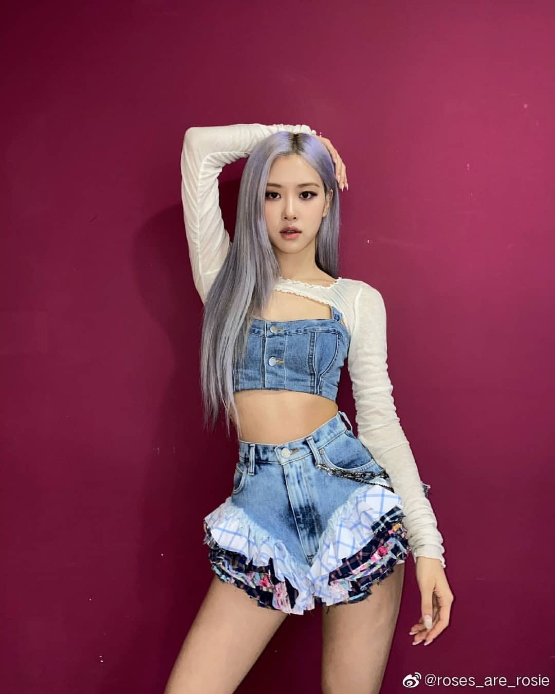 Rose mat diem vi trang phuc bieu dien anh 7