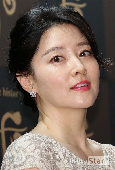 nhan sac khong qua chinh sua cua my nhan Han anh 1