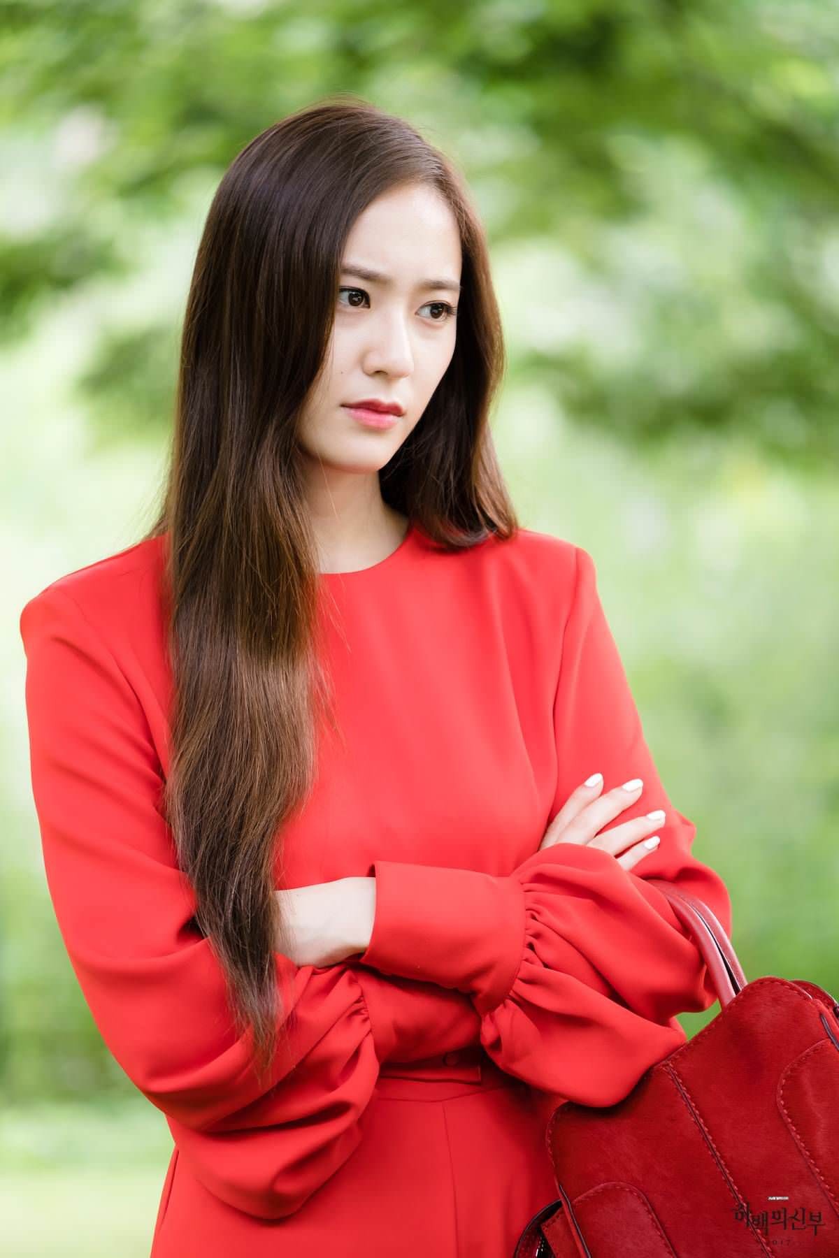 Jun Ji Hyun,  Son Ye Jin,  IU,  Park Min Young,  Shin Min Ah,  Krystal anh 30