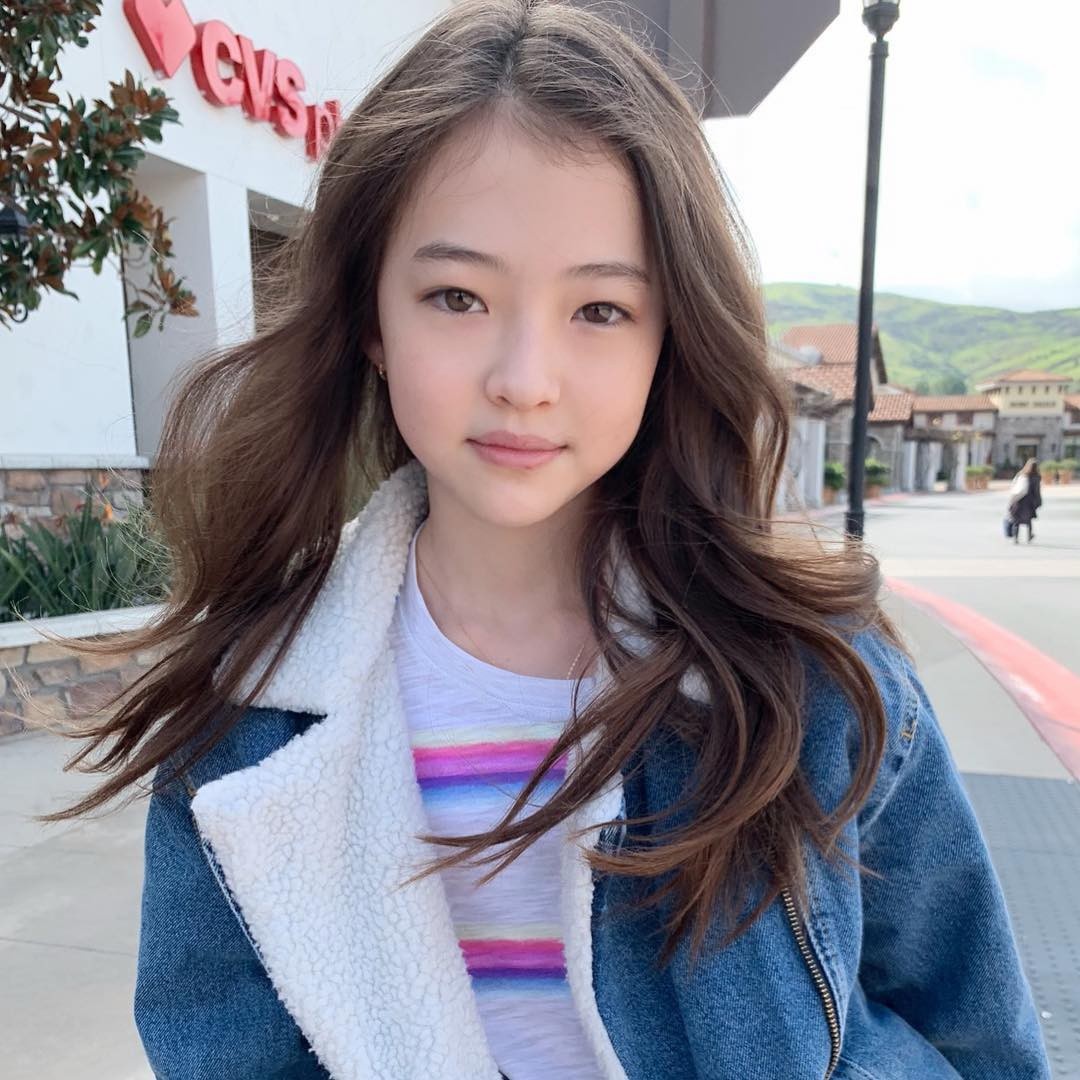 phong cách thời trang của bản sao Jennie ảnh 8 phong cach thoi trang cua ban sao Jennie anh 8