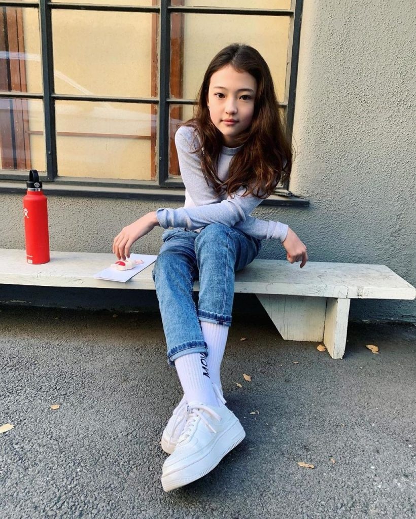 phong cách thời trang của bản sao Jennie ảnh 13 phong cach thoi trang cua ban sao Jennie anh 13