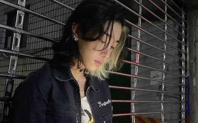 Gia the dang ne cua nam chinh trong MV nhom BlackPink hinh anh