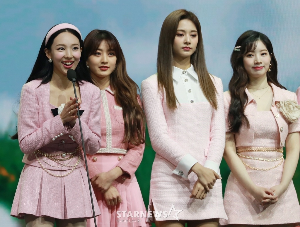 AAA 2020 gay tranh cai vi ai den cung co giai hinh anh