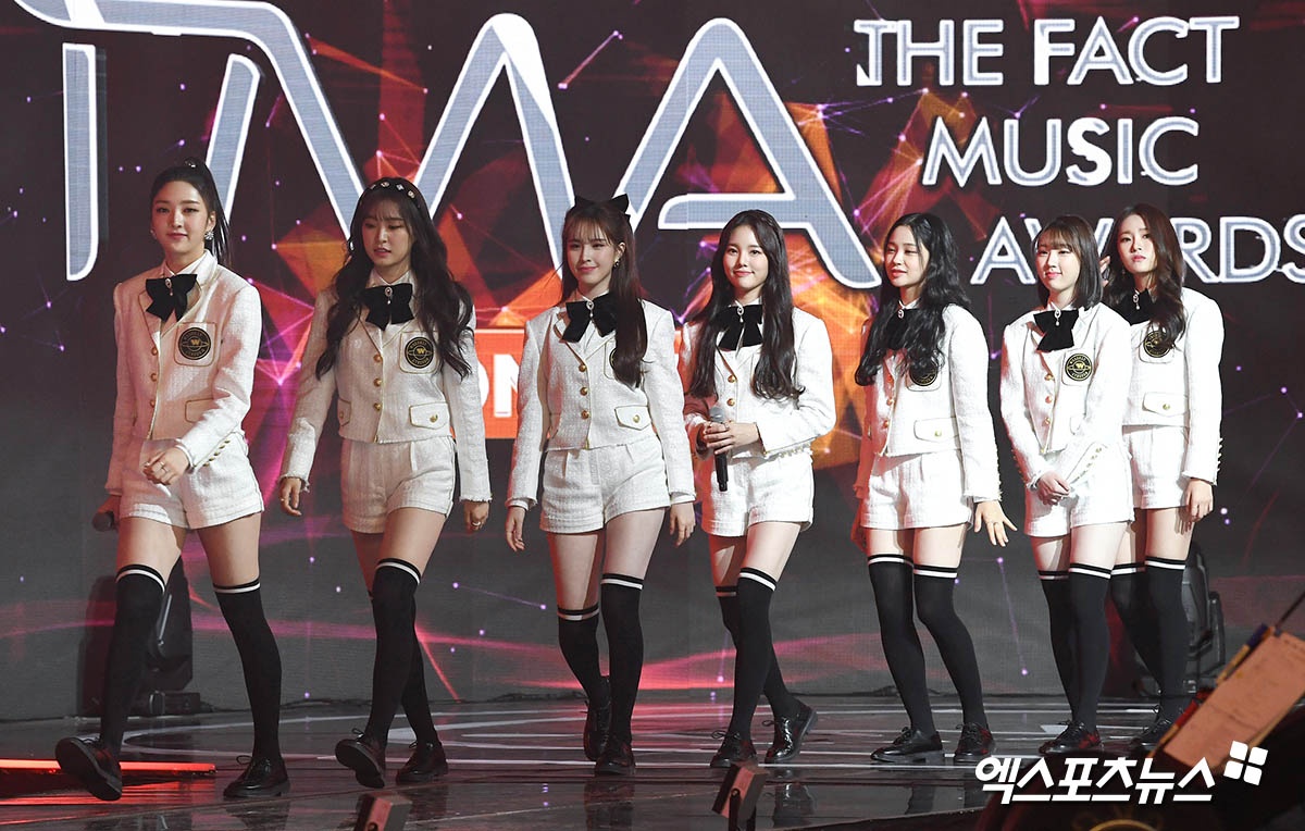 sao Kpop tren tham do anh 21