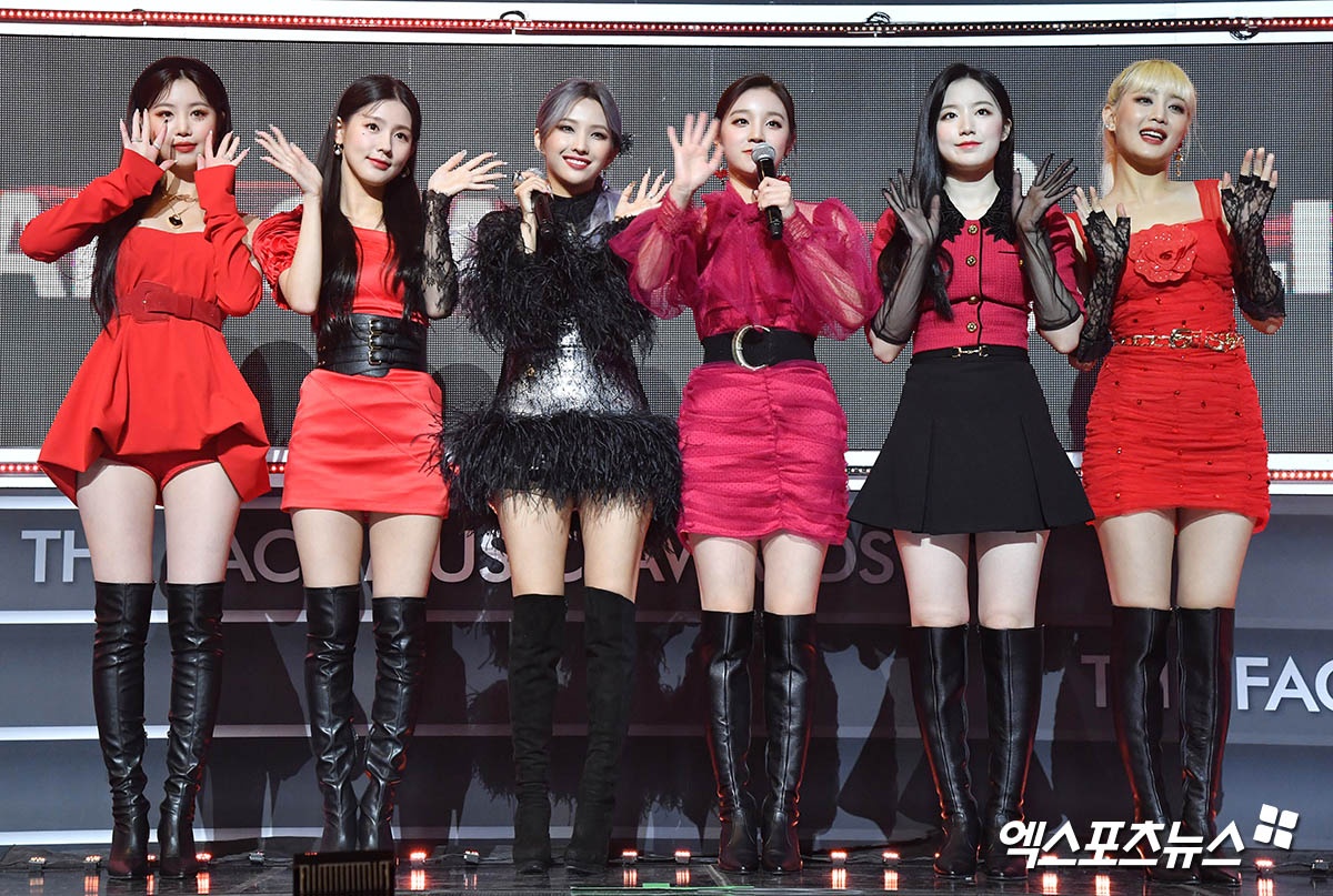 sao Kpop tren tham do anh 18