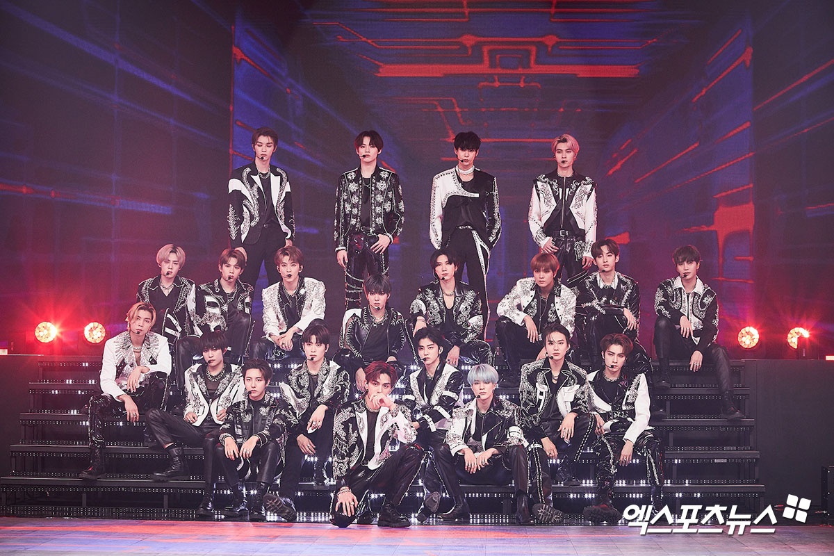 YoonA dep doi ben canh Kim Seon Ho anh 14