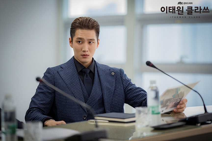 dien vien tan binh noi tieng nhat 2020 anh 4