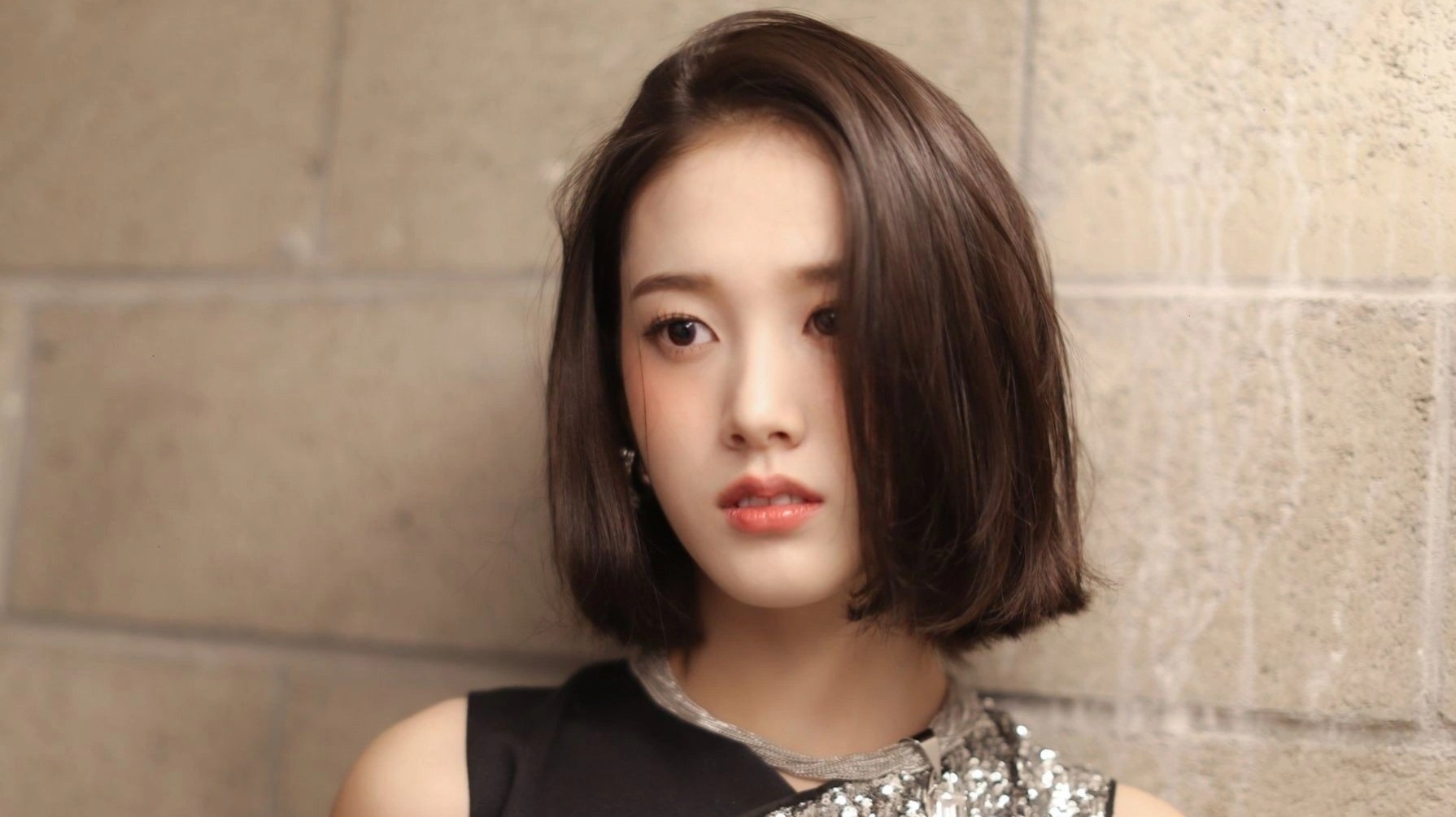 Ca si 17 tuoi duoc so sanh voi dan my nhan hang dau Kpop hinh anh