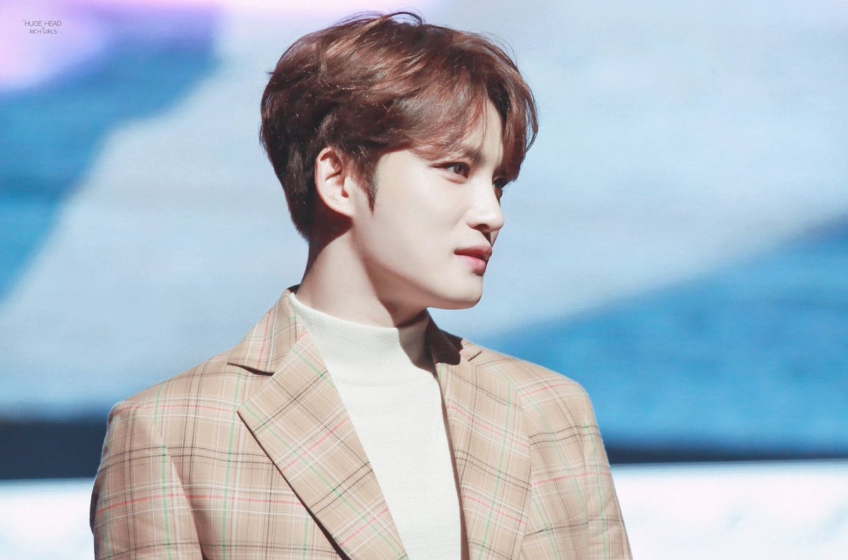 5 idol giau nhat Kpop anh 4