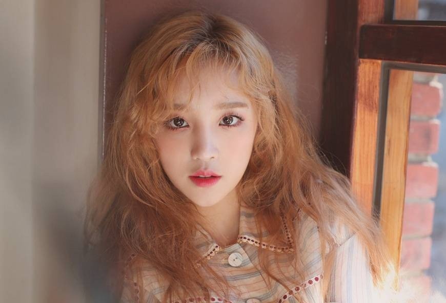 Nu than tuong Trung Quoc duoc chu y o Kpop hinh anh