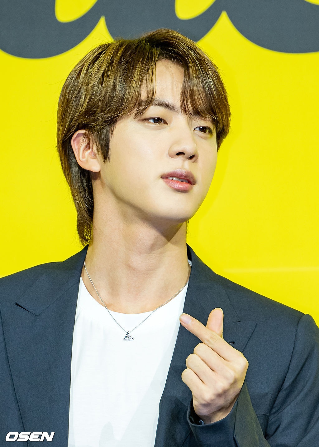 BTS tái xuất với diện mạo mới lạ ảnh 14 BTS tai xuat voi dien mao moi la anh 14