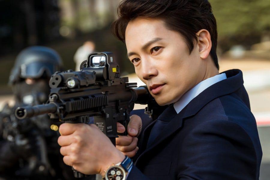 Ji Sung tái xuất sau 2 năm ảnh 7 Ji Sung tai xuat sau 2 nam anh 7