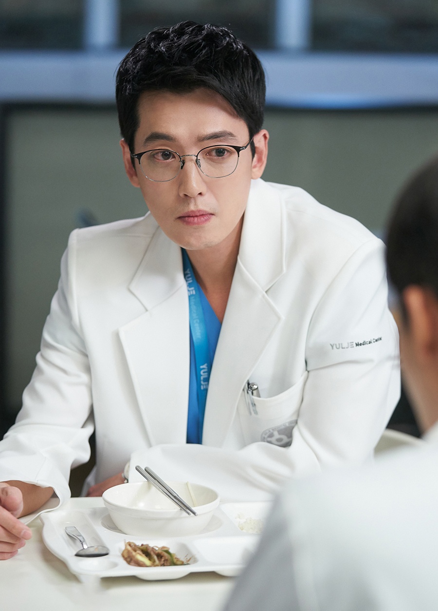 Jung Kyung Ho thanh cong vai bac si khoa tim anh 11