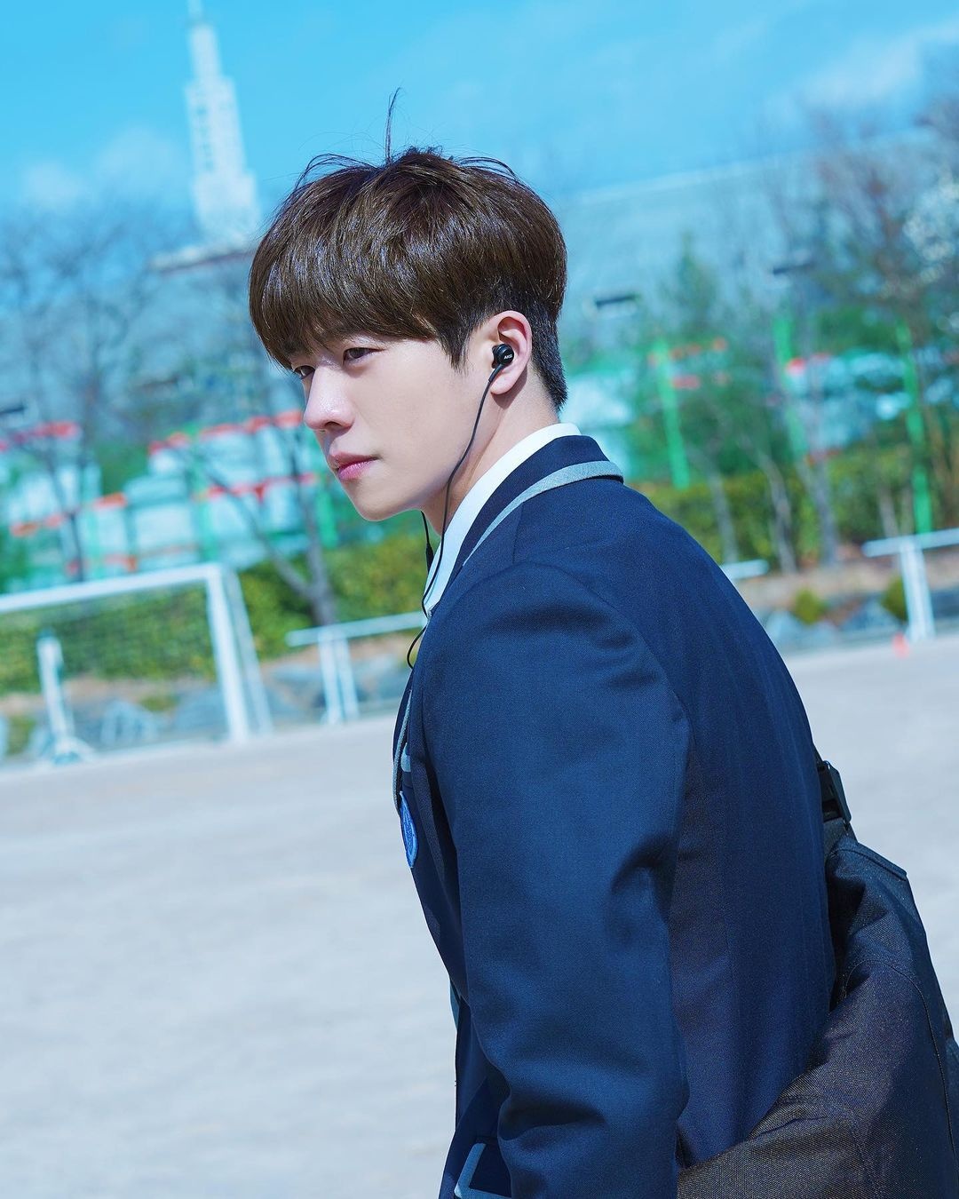 Nam phu lan at Song Kang anh 12