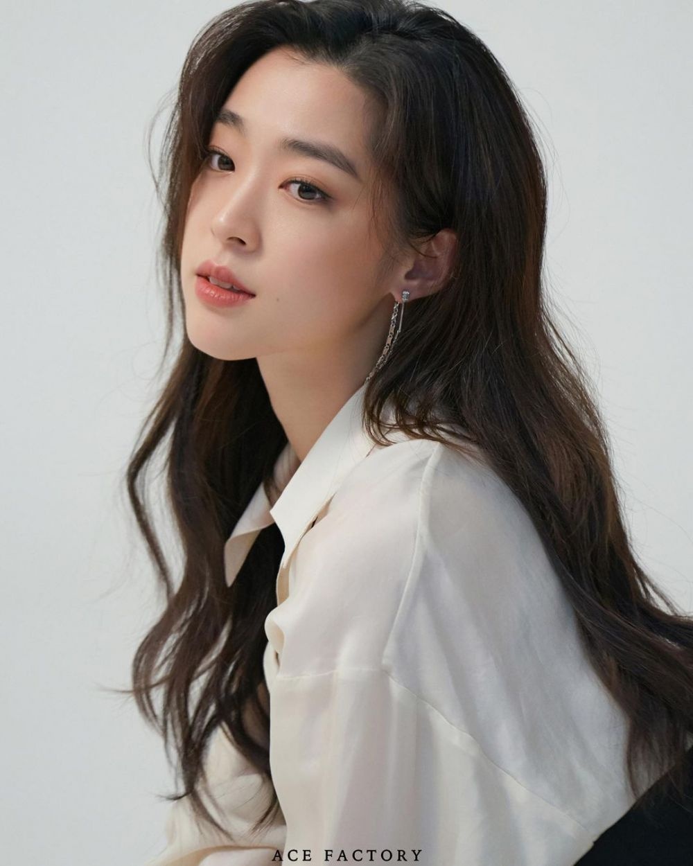 Choi Sung Eun thay the Han So Hee anh 7